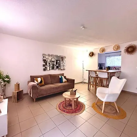 Lägenhet Le 14, 4 Pers, 2 Chambres, Clim, Proche Autoroute Nîmes