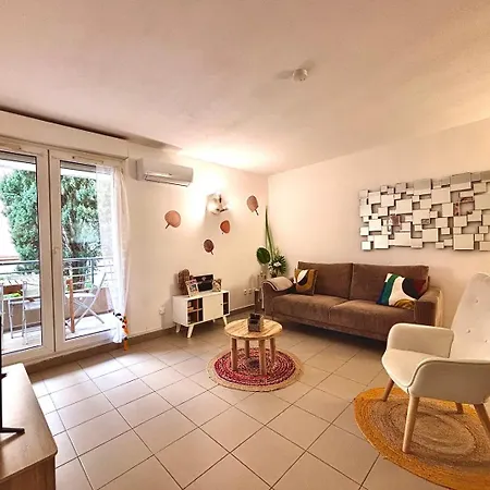 Le 14, 4 Pers, 2 Chambres, Clim, Proche Autoroute Nîmes