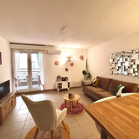 Le 14, 4 Pers, 2 Chambres, Clim, Proche Autoroute Apartman