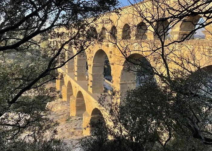 Le 14, 4 Pers, 2 Chambres, Clim, Proche Autoroute Nimes